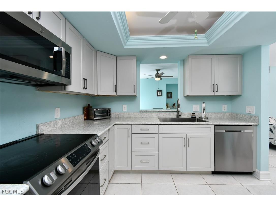 12561 Kelly Sands Way #6 Fort Myers FL 33908 2026013428 image19