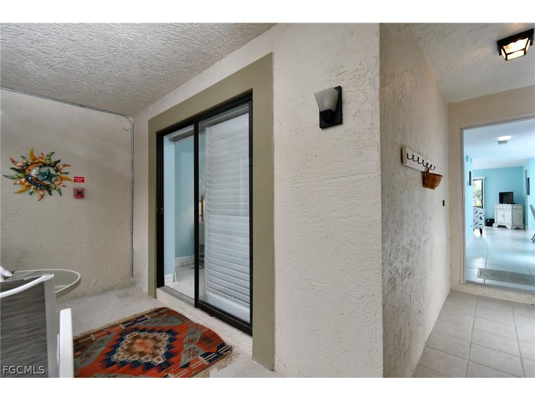 12561 Kelly Sands Way #6 Fort Myers FL 33908 2026013428 image7