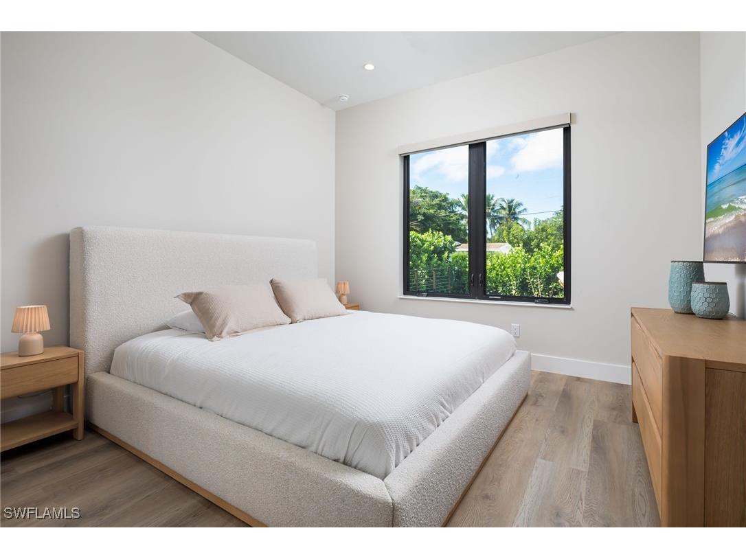 1257 11th Court N Naples FL 34102 225077995 image21