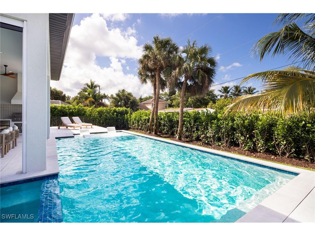 1257 11th Court N Naples FL 34102 225077995 image29