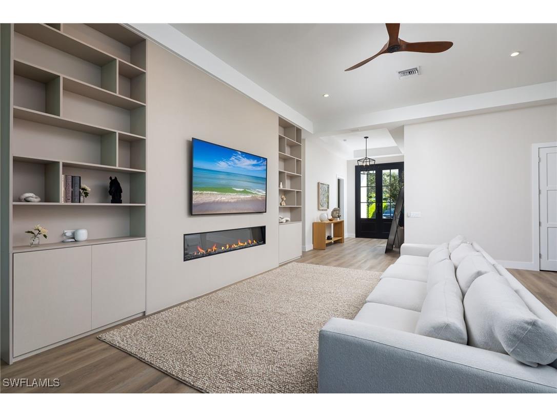 1257 11th Court N Naples FL 34102 225077995 image7
