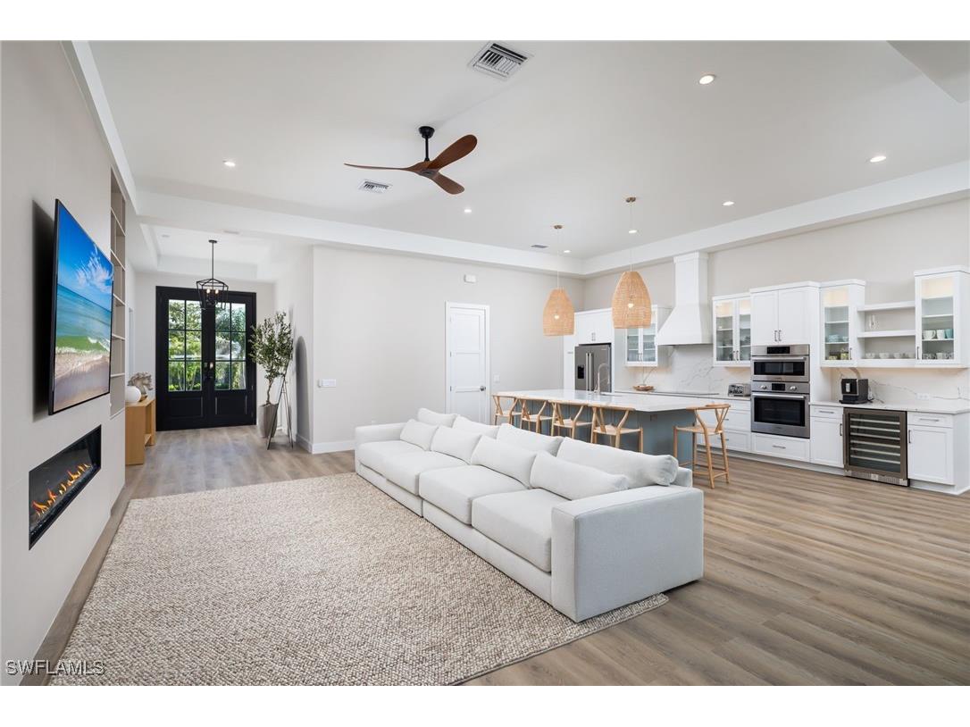 1257 11th Court N Naples FL 34102 225077995 image8