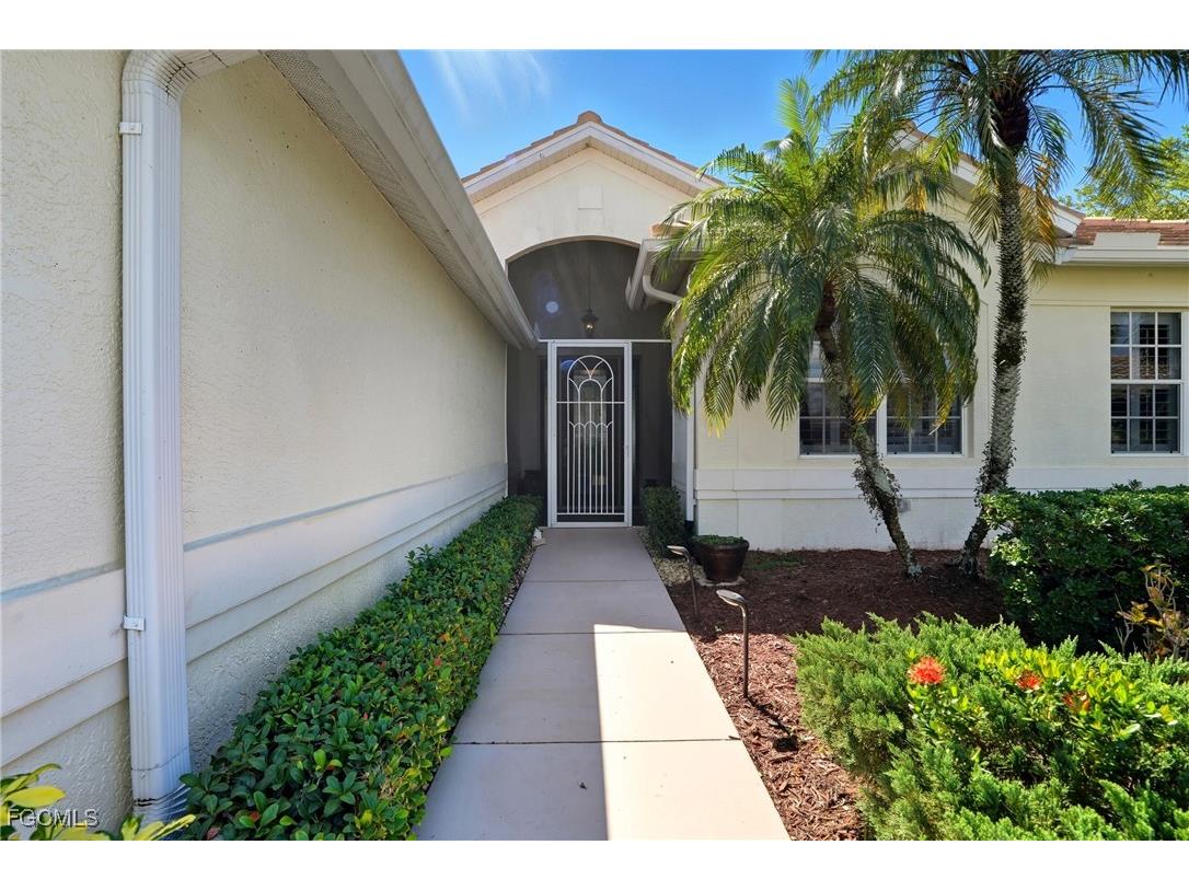 12570 Lake Run Drive Fort Myers FL 33913 2025015839 image10