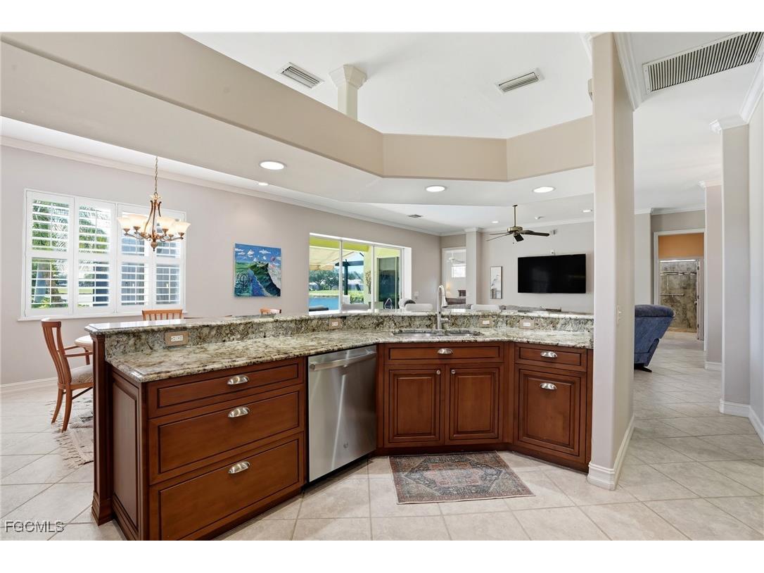 12570 Lake Run Drive Fort Myers FL 33913 2025015839 image17