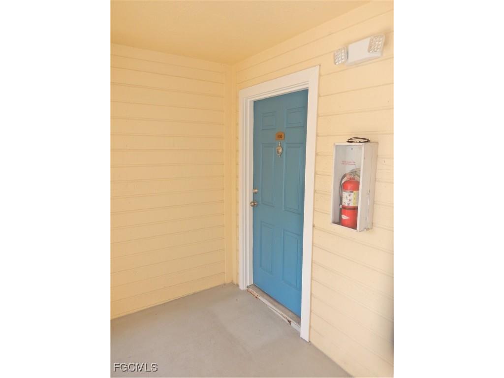 12571 Equestrian Circle #902 Fort Myers FL 33907 2026001098 image5