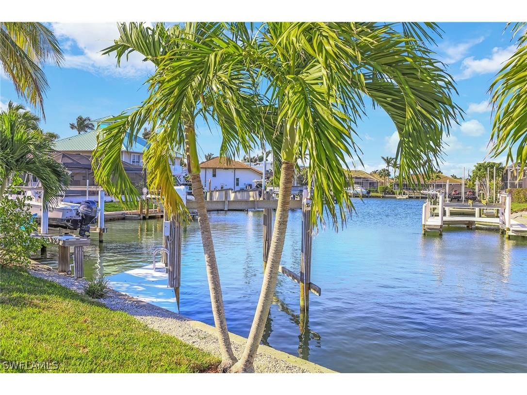 1258 Treasure Court Marco Island FL 34145 222073046 image1