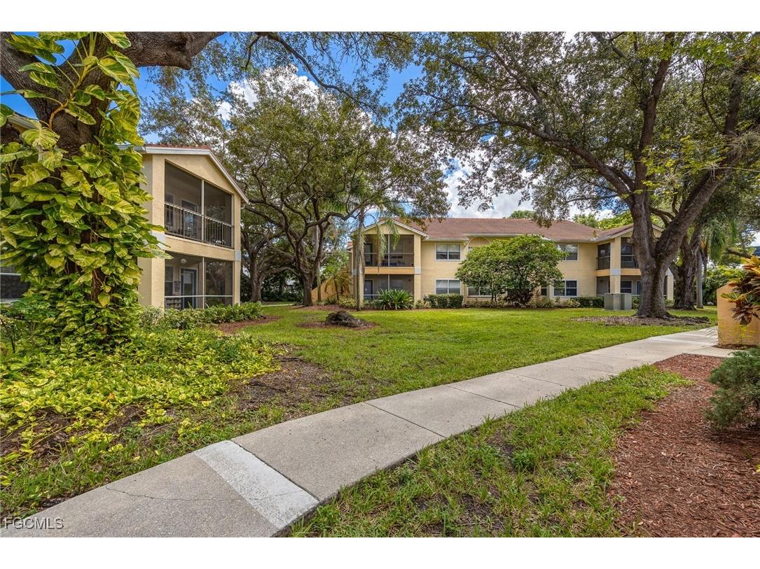 12581 Equestrian Circle #1016 Fort Myers FL 33907 2025011178 image4