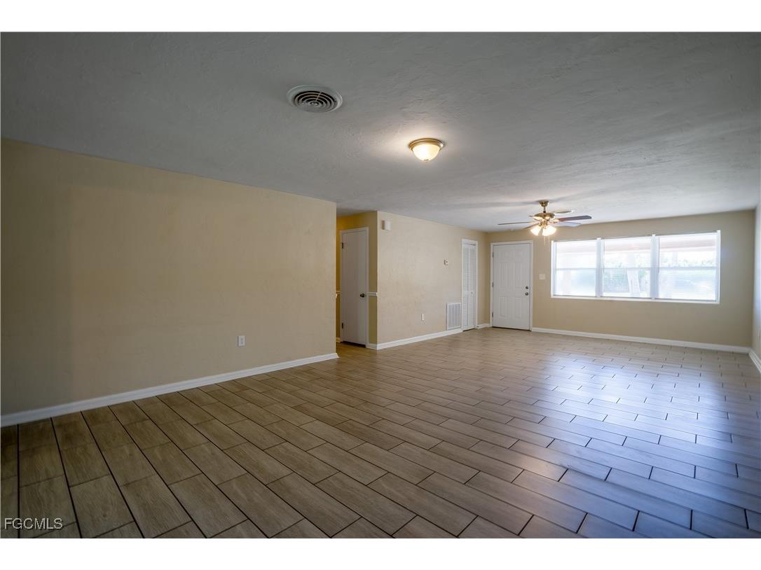 1259 Burtwood Drive Fort Myers FL 33901 2025020176 image10