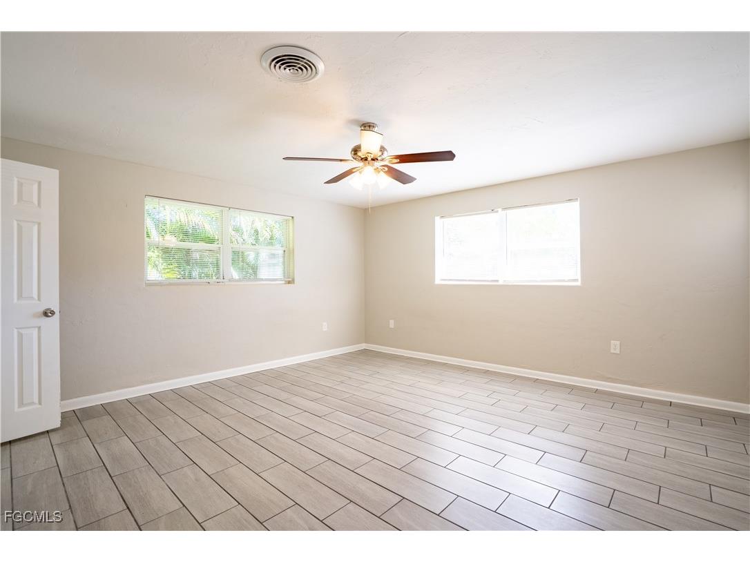 1259 Burtwood Drive Fort Myers FL 33901 2025020176 image15