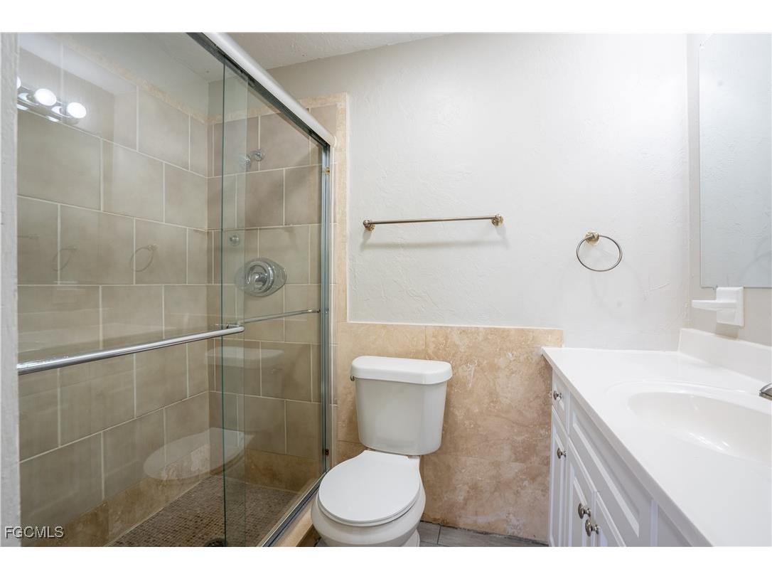 1259 Burtwood Drive Fort Myers FL 33901 2025020176 image16