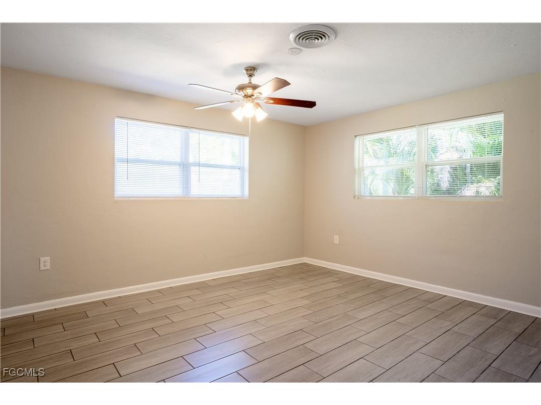 1259 Burtwood Drive Fort Myers FL 33901 2025020176 image17