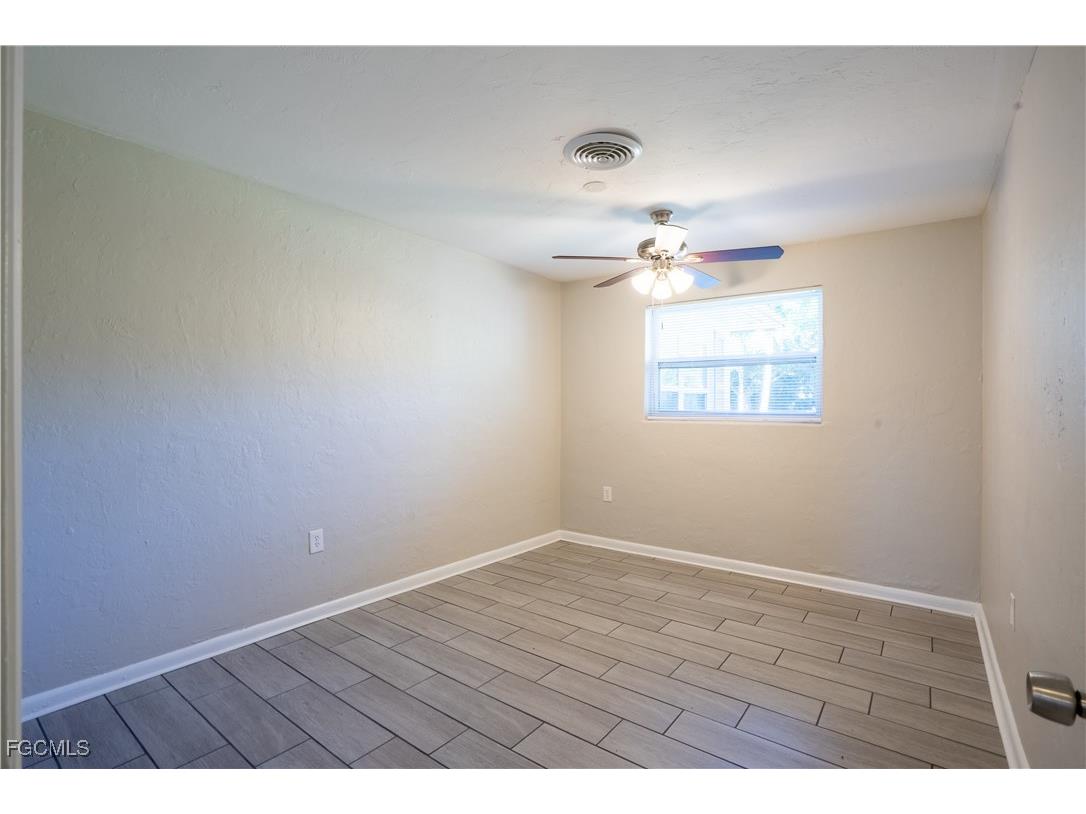 1259 Burtwood Drive Fort Myers FL 33901 2025020176 image19