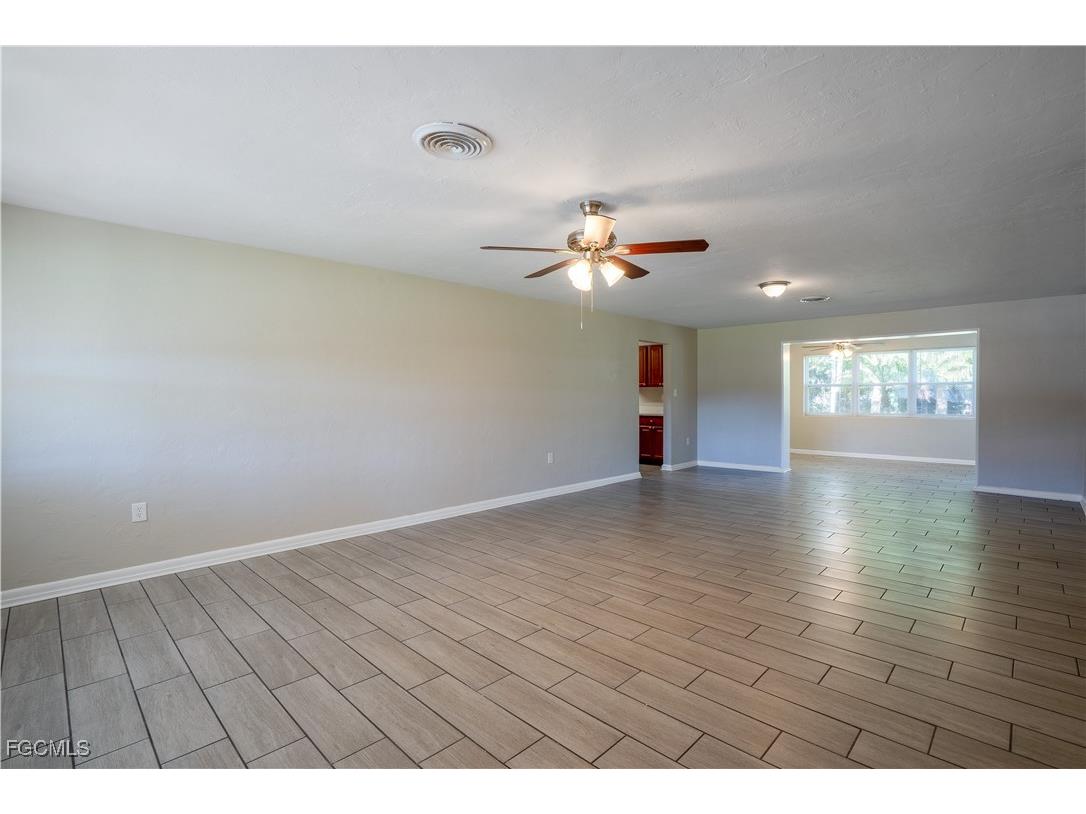 1259 Burtwood Drive Fort Myers FL 33901 2025020176 image8