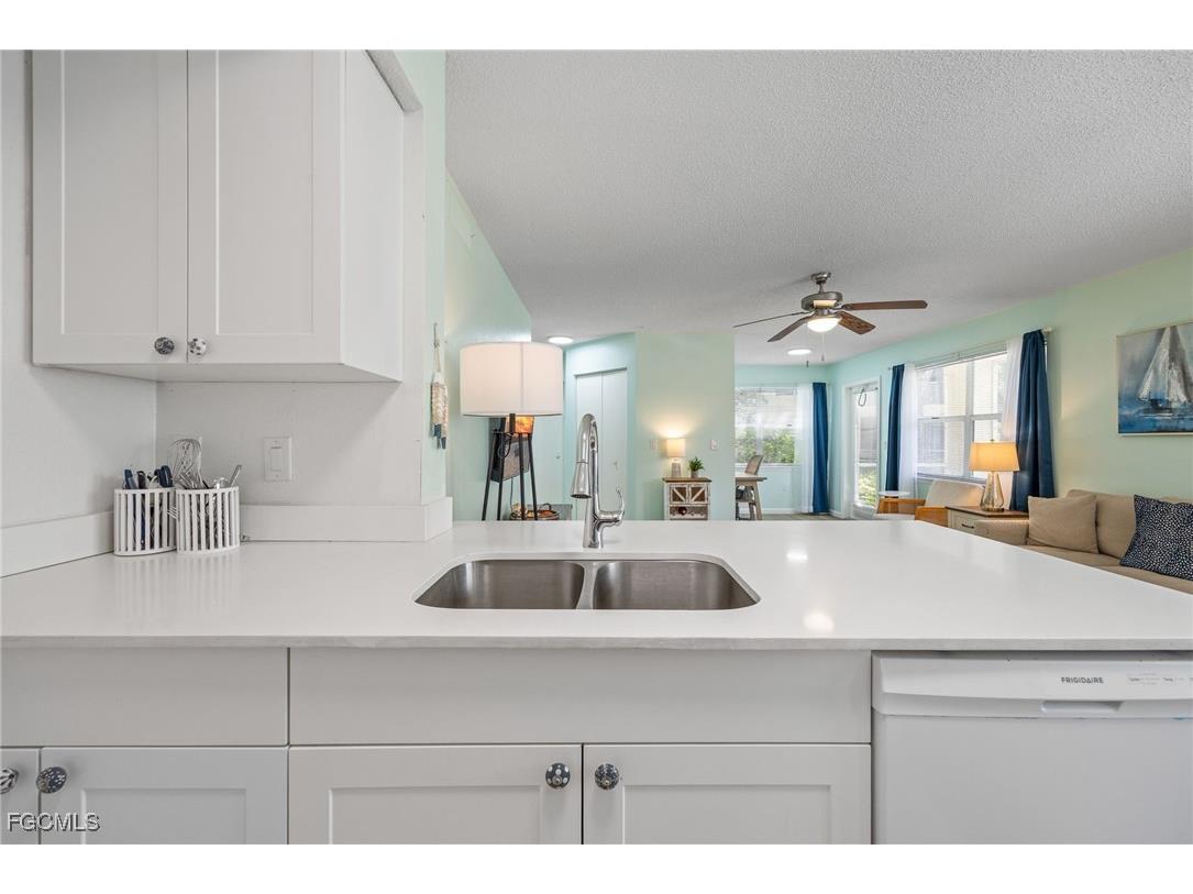 12591 Equestrian Circle #1207 Fort Myers FL 33907 2025011179 image17