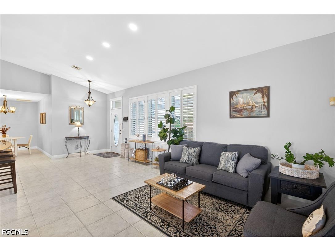 12593 Coconut Creek Court Fort Myers FL 33908 2026023195 image8