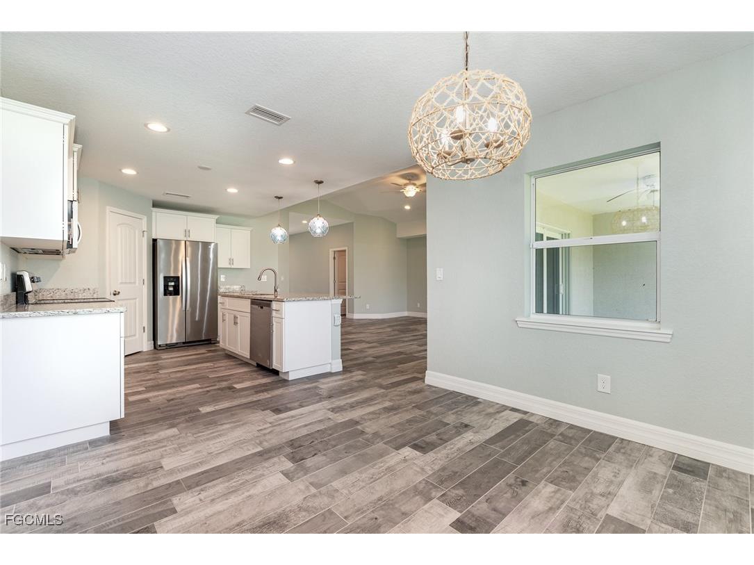 126 Glades Drive Rotonda West FL 33947 2025014172 image14