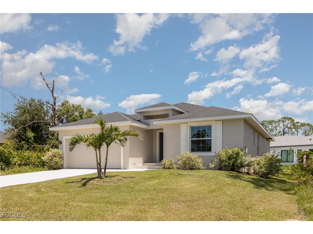 126 Glades Drive Rotonda West FL 33947 2025014172 image2