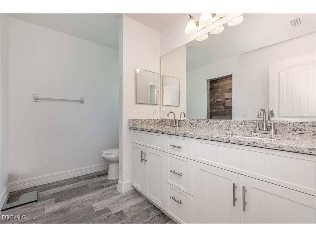 126 Glades Drive Rotonda West FL 33947 2025014172 image24