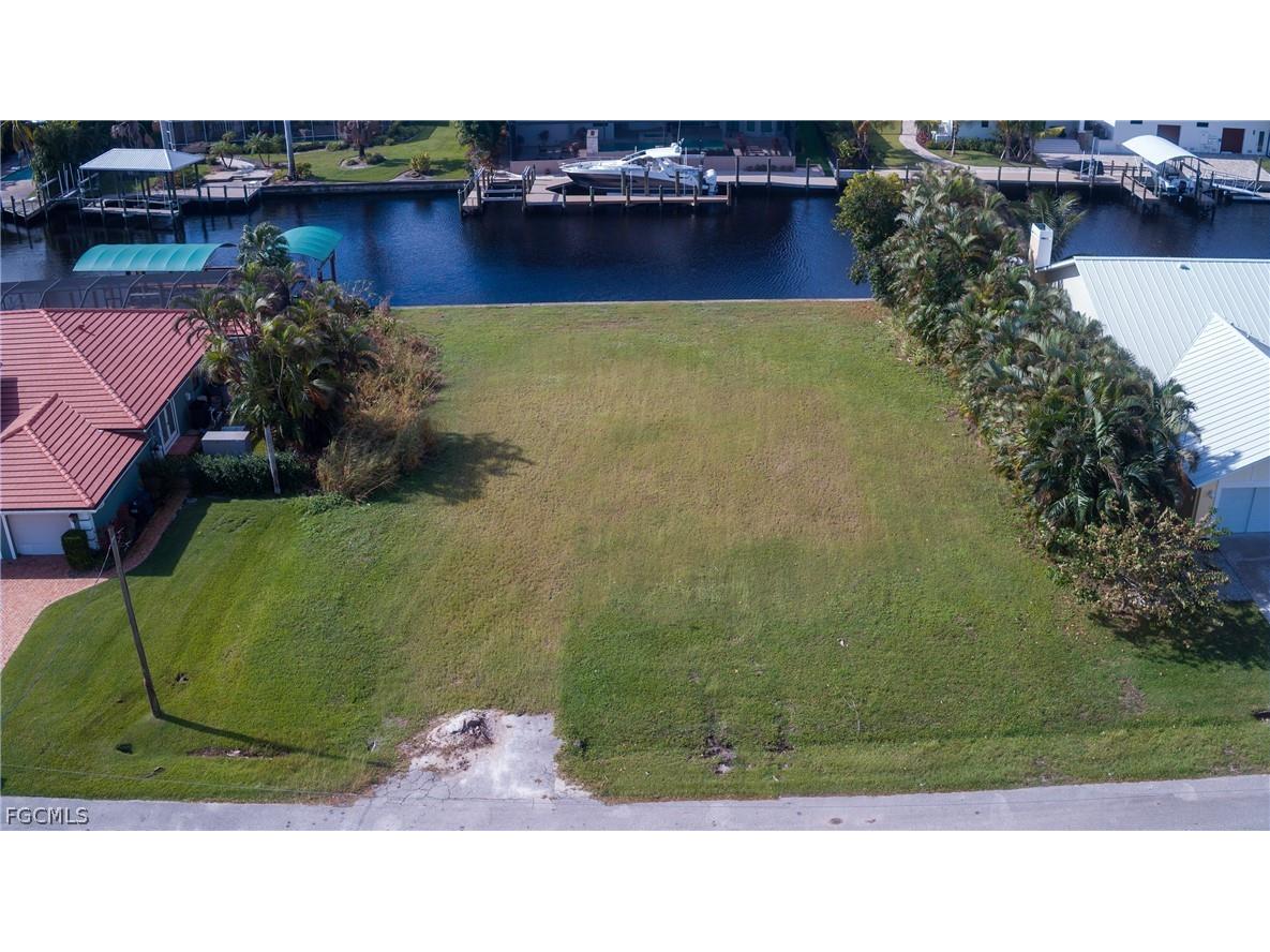 126 Montrose Drive Fort Myers FL 33919 2026009622 image2