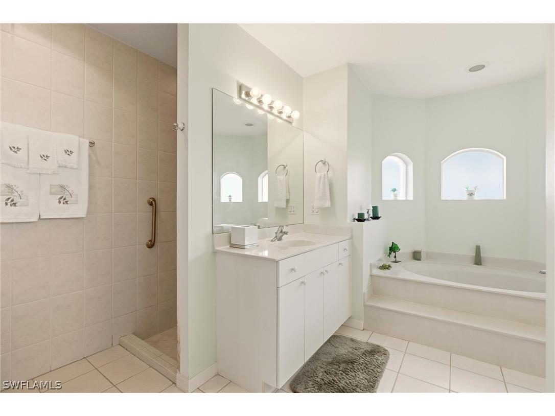 126 Nicholas Parkway W Cape Coral FL 33991 226005718 image16