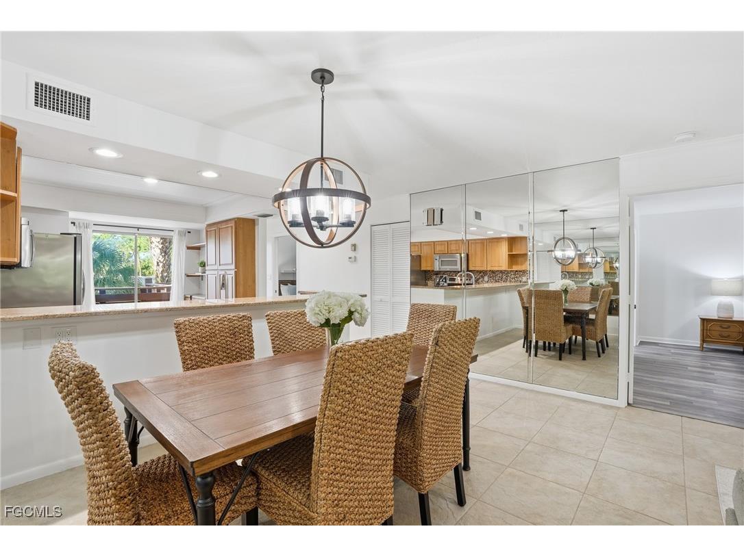 126 Pinebrook Drive Fort Myers FL 33907 2025018551 image1