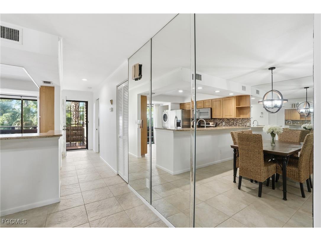 126 Pinebrook Drive Fort Myers FL 33907 2025018551 image6