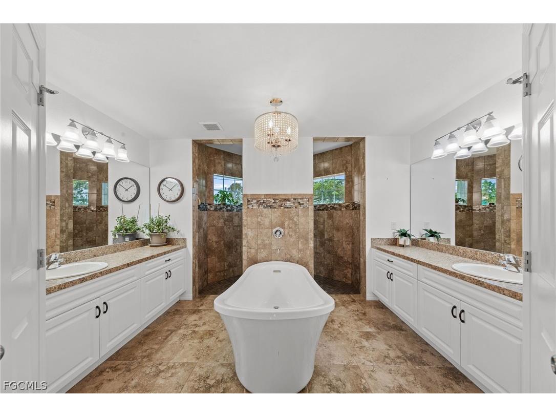 126 SE 15th Place Cape Coral FL 33990 2026010205 image19