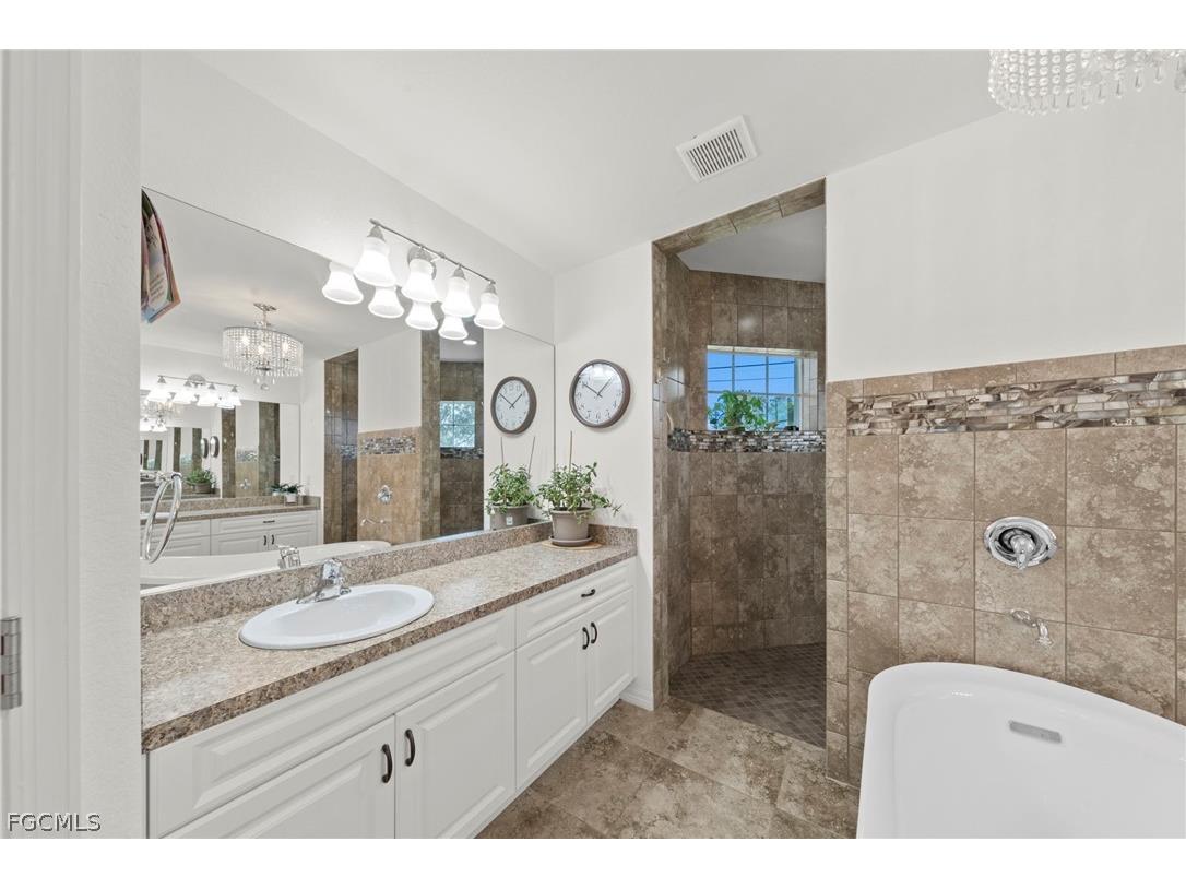 126 SE 15th Place Cape Coral FL 33990 2026010205 image23