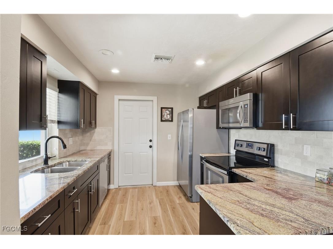 126 SE 40th Terrace Cape Coral FL 33904 2025023043 image13