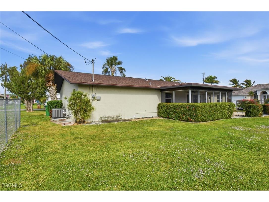 126 SE 40th Terrace Cape Coral FL 33904 2025023043 image23