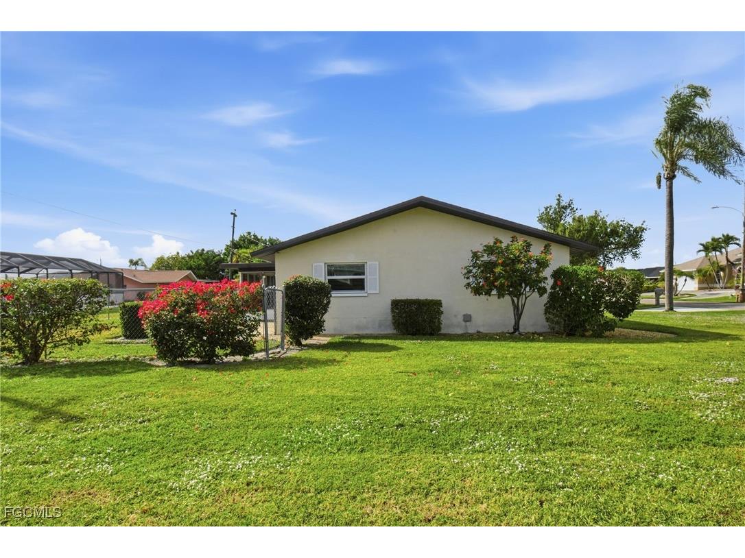 126 SE 40th Terrace Cape Coral FL 33904 2025023043 image6