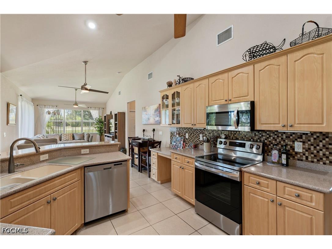 126 SW 39th Place Cape Coral FL 33991 2026018121 image9