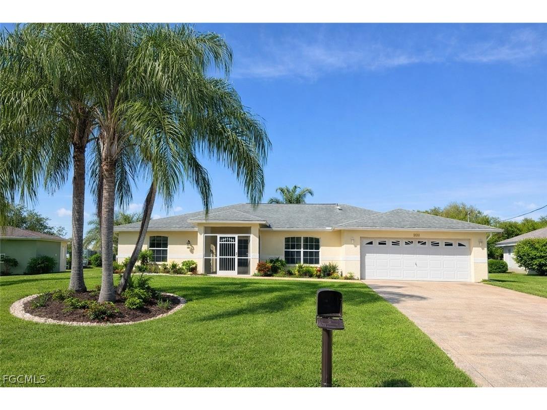 126 Zenith Circle Fort Myers FL 33913 2026007334 image1