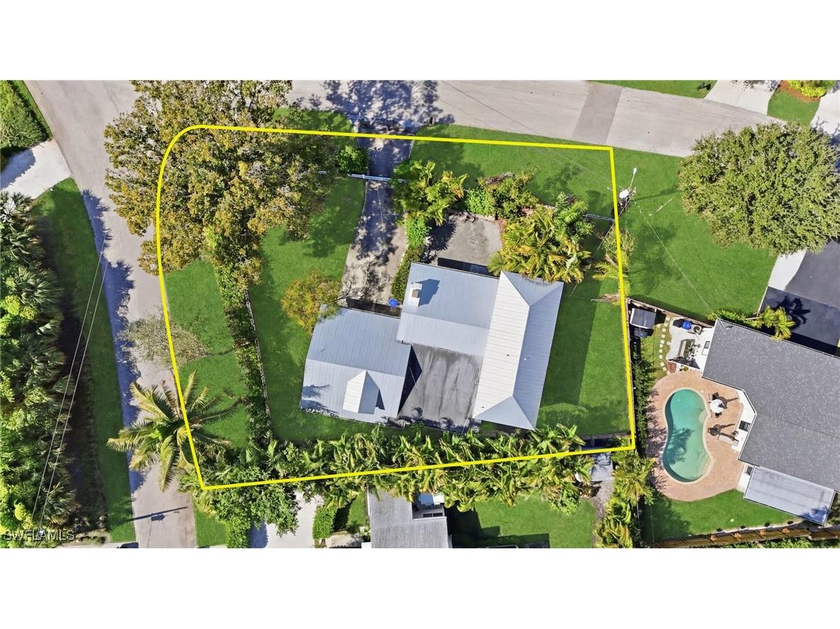 1260 Forest Avenue Naples FL 34102 226005059 image2