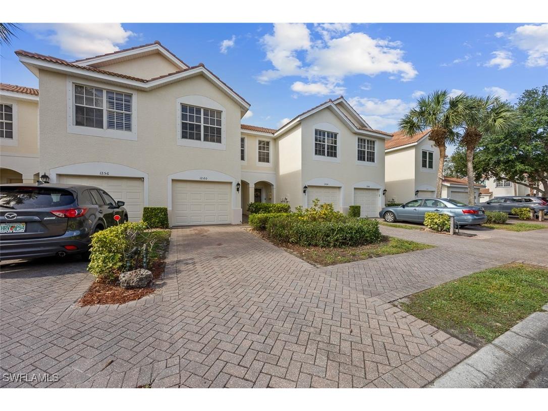 1260 Oxford Lane Naples FL 34105 225044310 image1