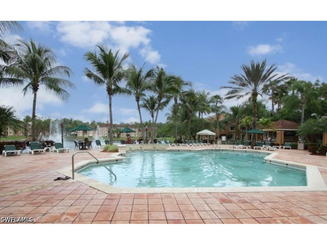1260 Wildwood Lakes Boulevard #107 Naples FL 34104 226021889 image1