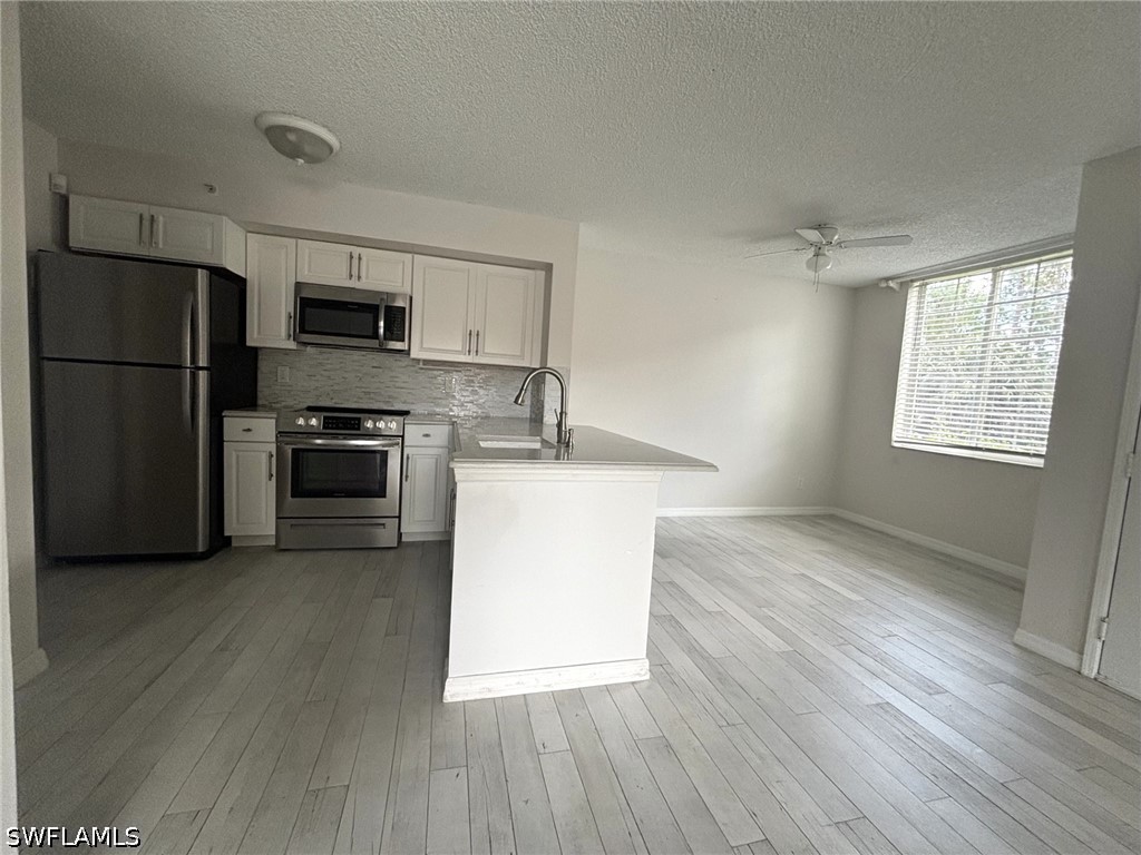 1260 Wildwood Lakes Boulevard #107 Naples FL 34104 226021889 image4