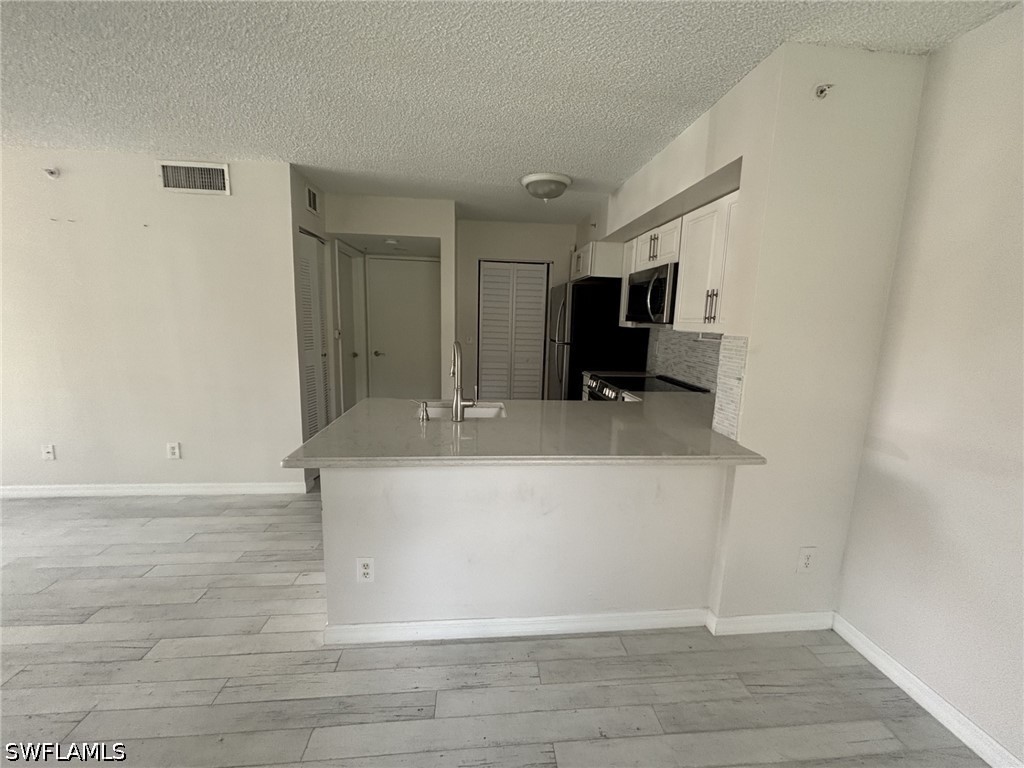 1260 Wildwood Lakes Boulevard #107 Naples FL 34104 226021889 image8