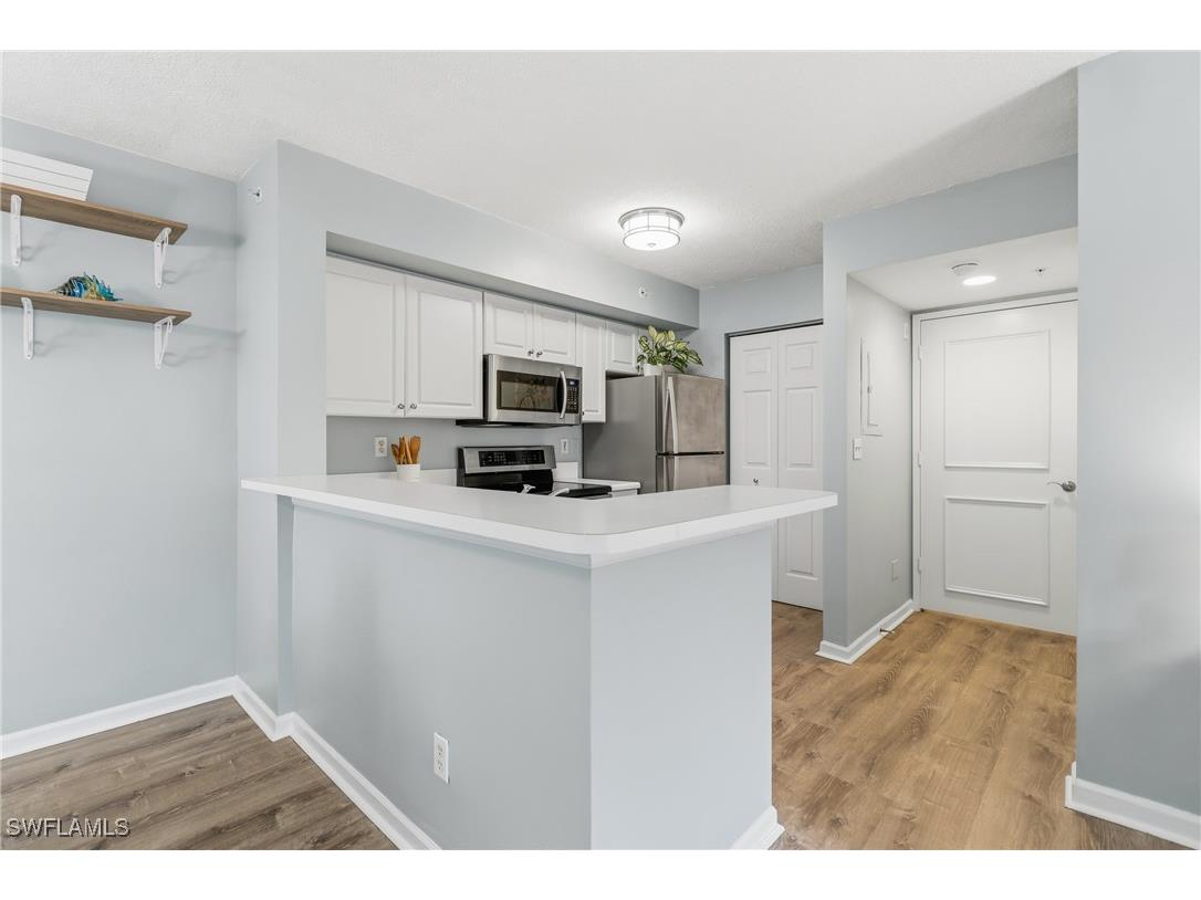 1260 Wildwood Lakes Boulevard #108 Naples FL 34104 226001551 image15