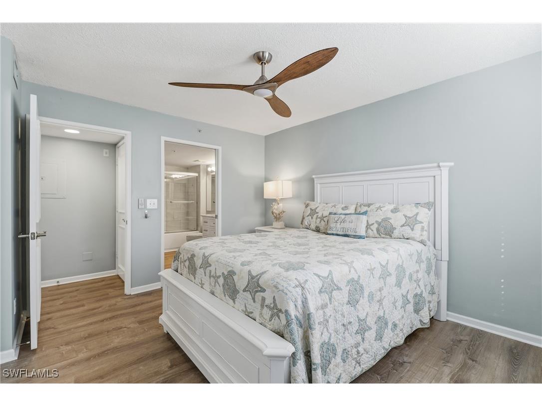 1260 Wildwood Lakes Boulevard #108 Naples FL 34104 226001551 image21