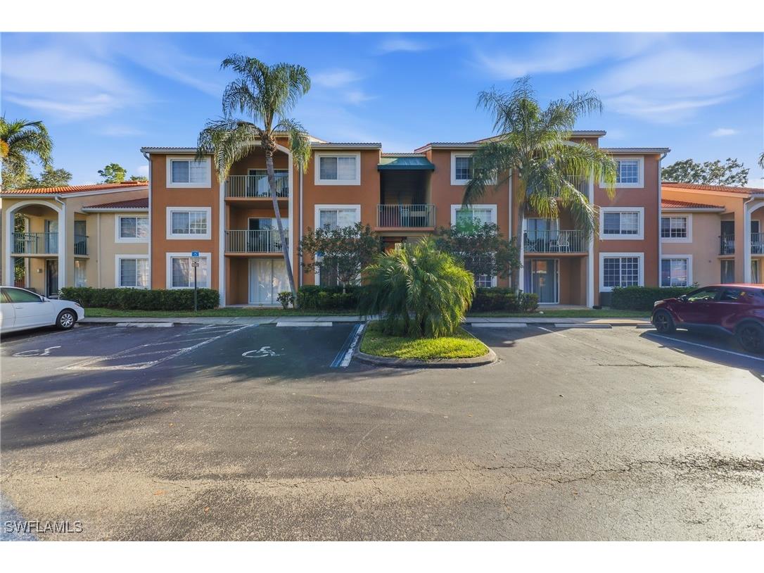 1260 Wildwood Lakes Boulevard #108 Naples FL 34104 226001551 image3