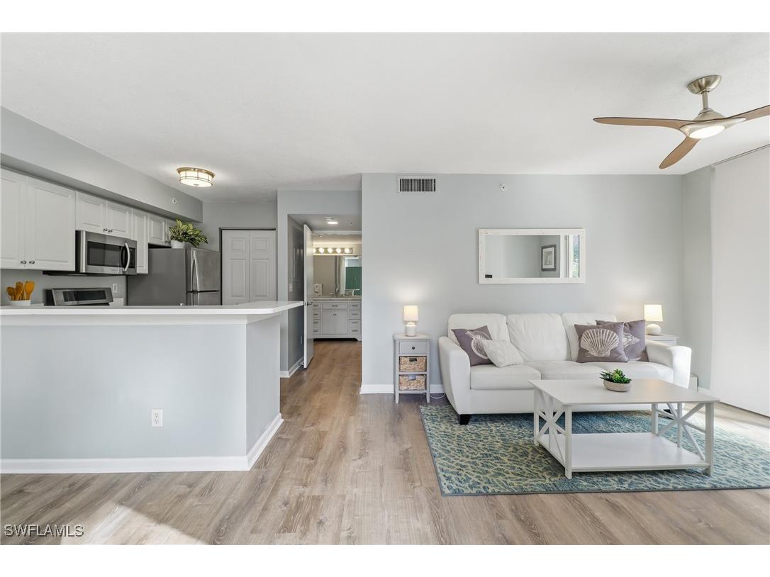 1260 Wildwood Lakes Boulevard #108 Naples FL 34104 226001551 image4