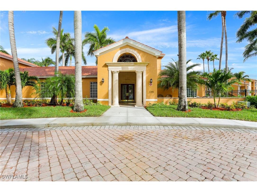 1260 Wildwood Lakes Boulevard #201 Naples FL 34104 226003760 image14