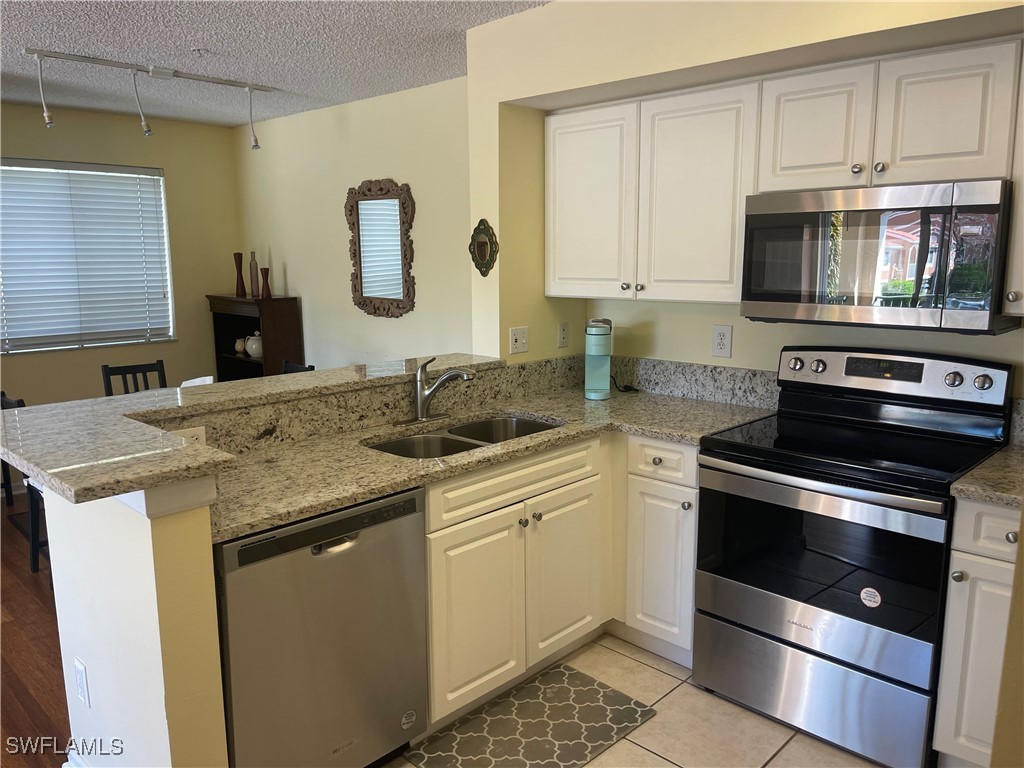 1260 Wildwood Lakes Boulevard #201 Naples FL 34104 226003760 image3