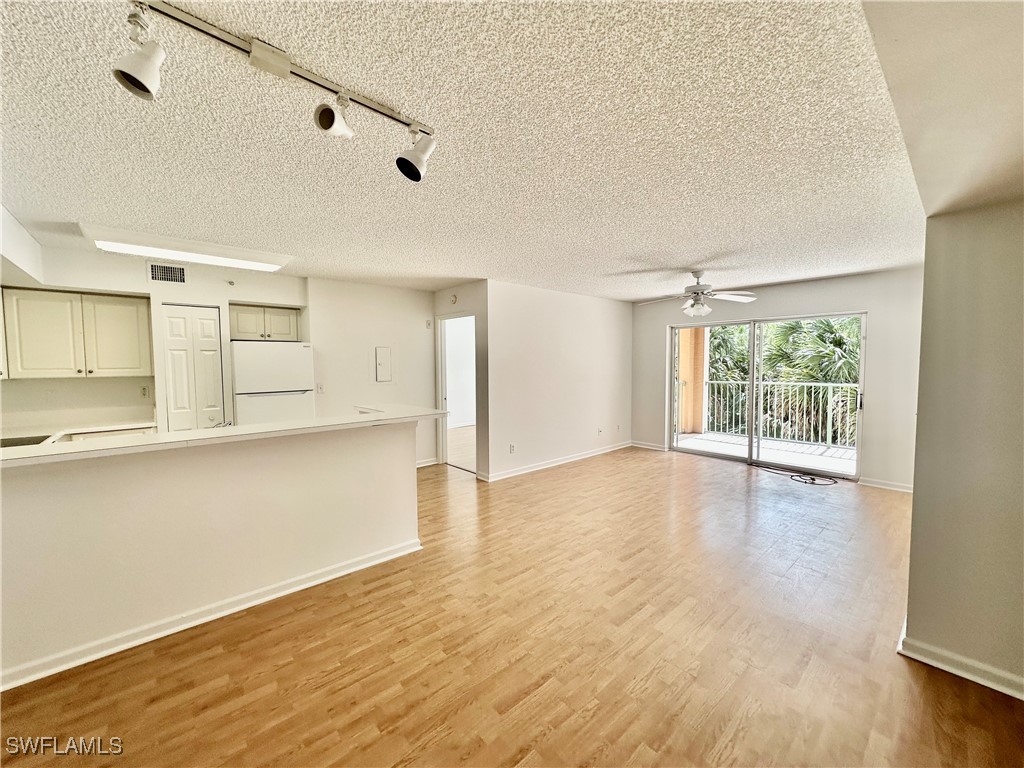 1260 Wildwood Lakes Boulevard #204 Naples FL 34104 225058310 image1