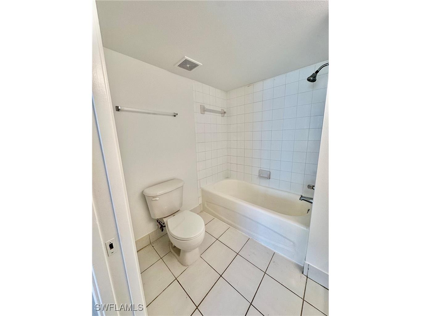 1260 Wildwood Lakes Boulevard #204 Naples FL 34104 225058310 image12