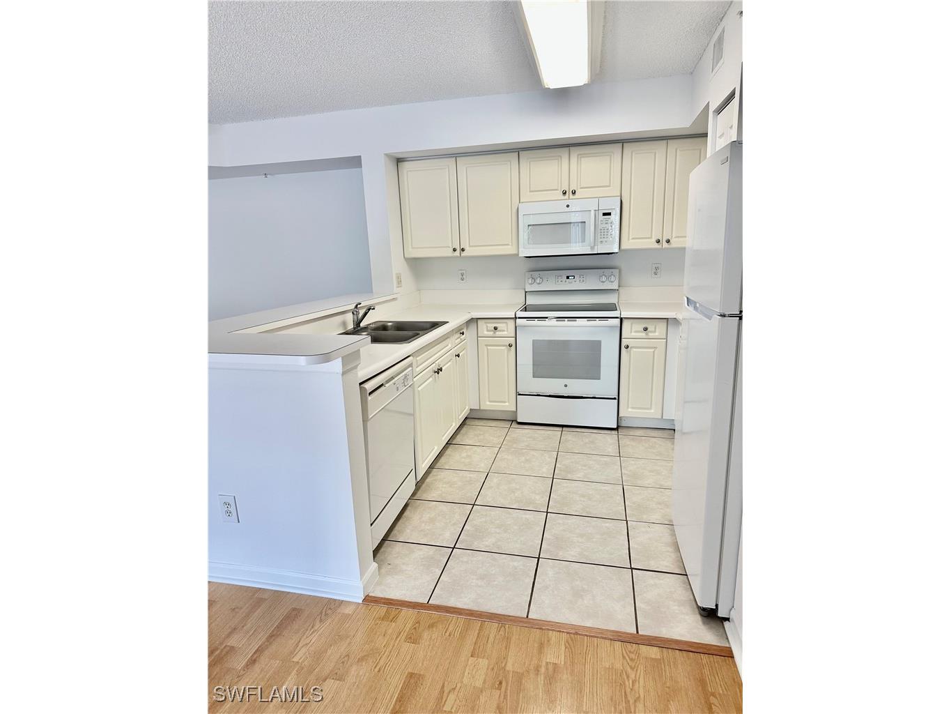 1260 Wildwood Lakes Boulevard #204 Naples FL 34104 225058310 image5