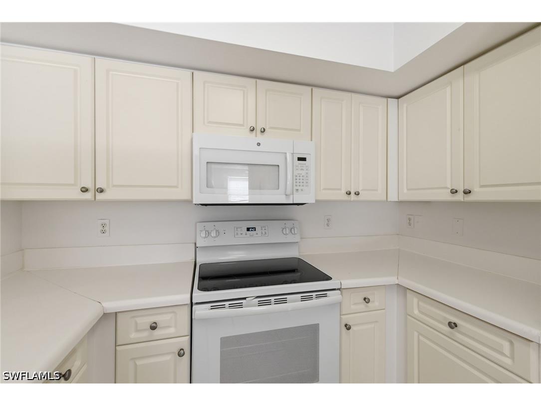 1260 Wildwood Lakes Boulevard #204 Naples FL 34104 226018573 image14