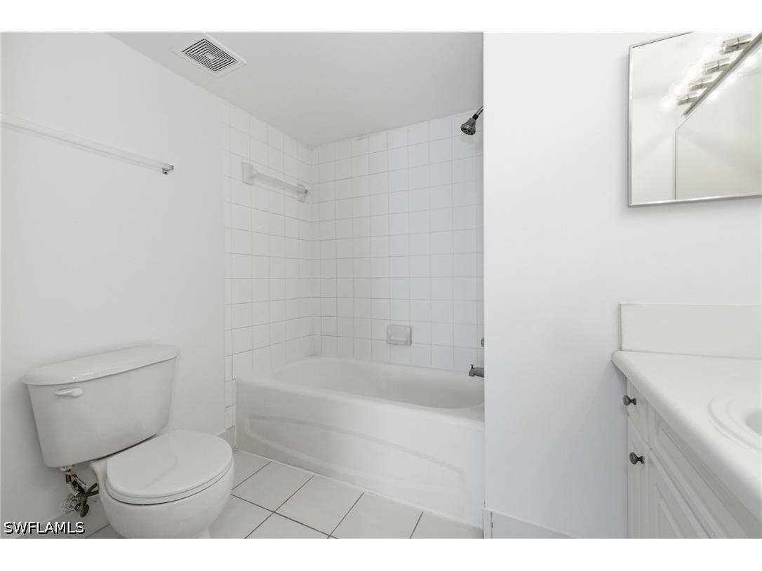 1260 Wildwood Lakes Boulevard #204 Naples FL 34104 226018573 image27