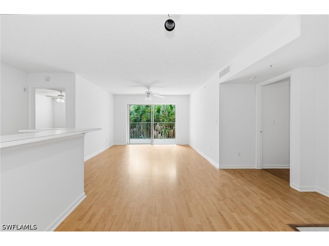 1260 Wildwood Lakes Boulevard #204 Naples FL 34104 226018573 image3